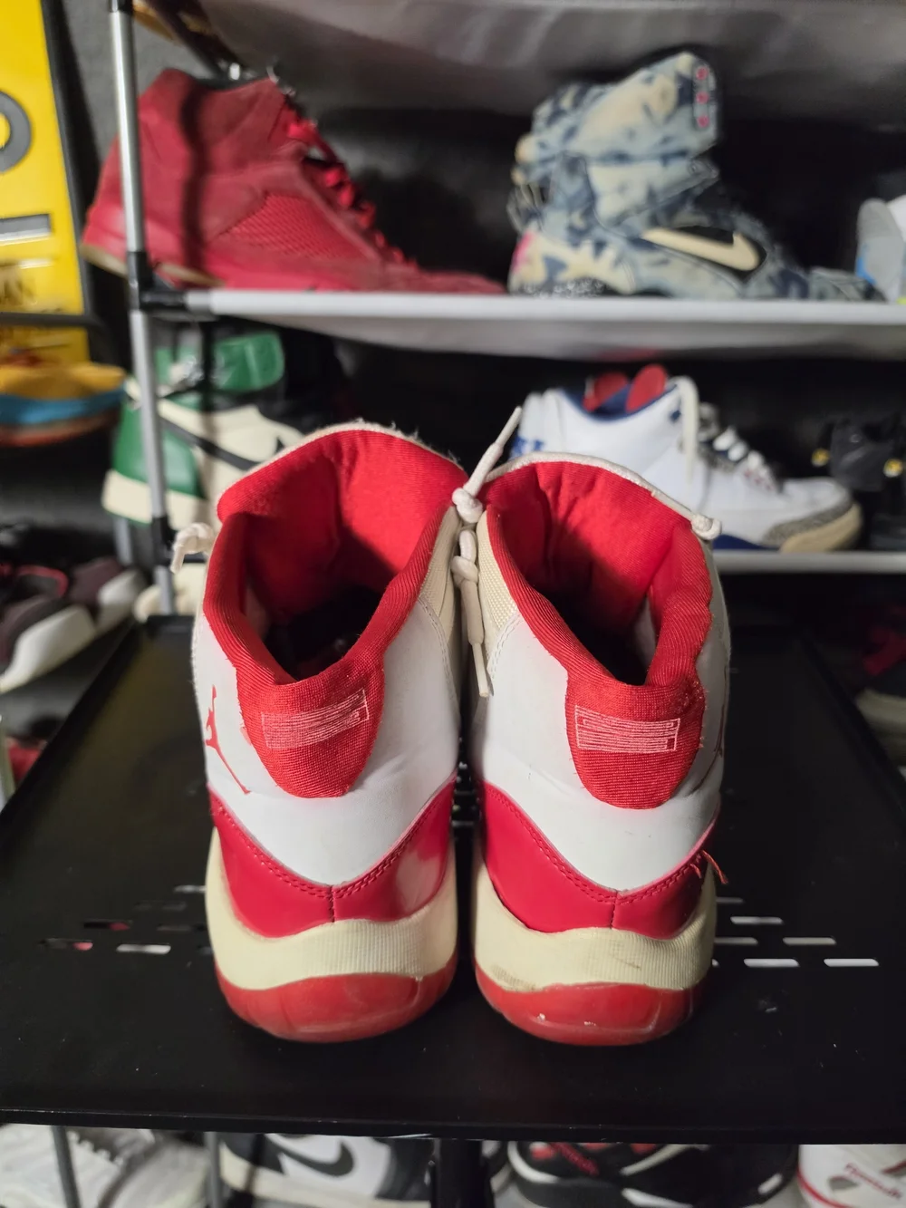 🔥 Jordan Men's Retro High-Top Sneakers Size 11 White Cherry Red